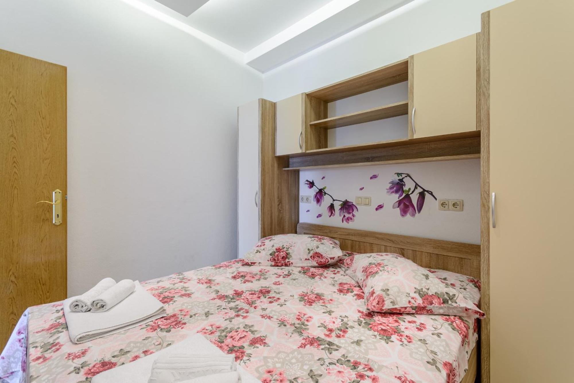Apartments Hope Dugi Rat Szoba fotó