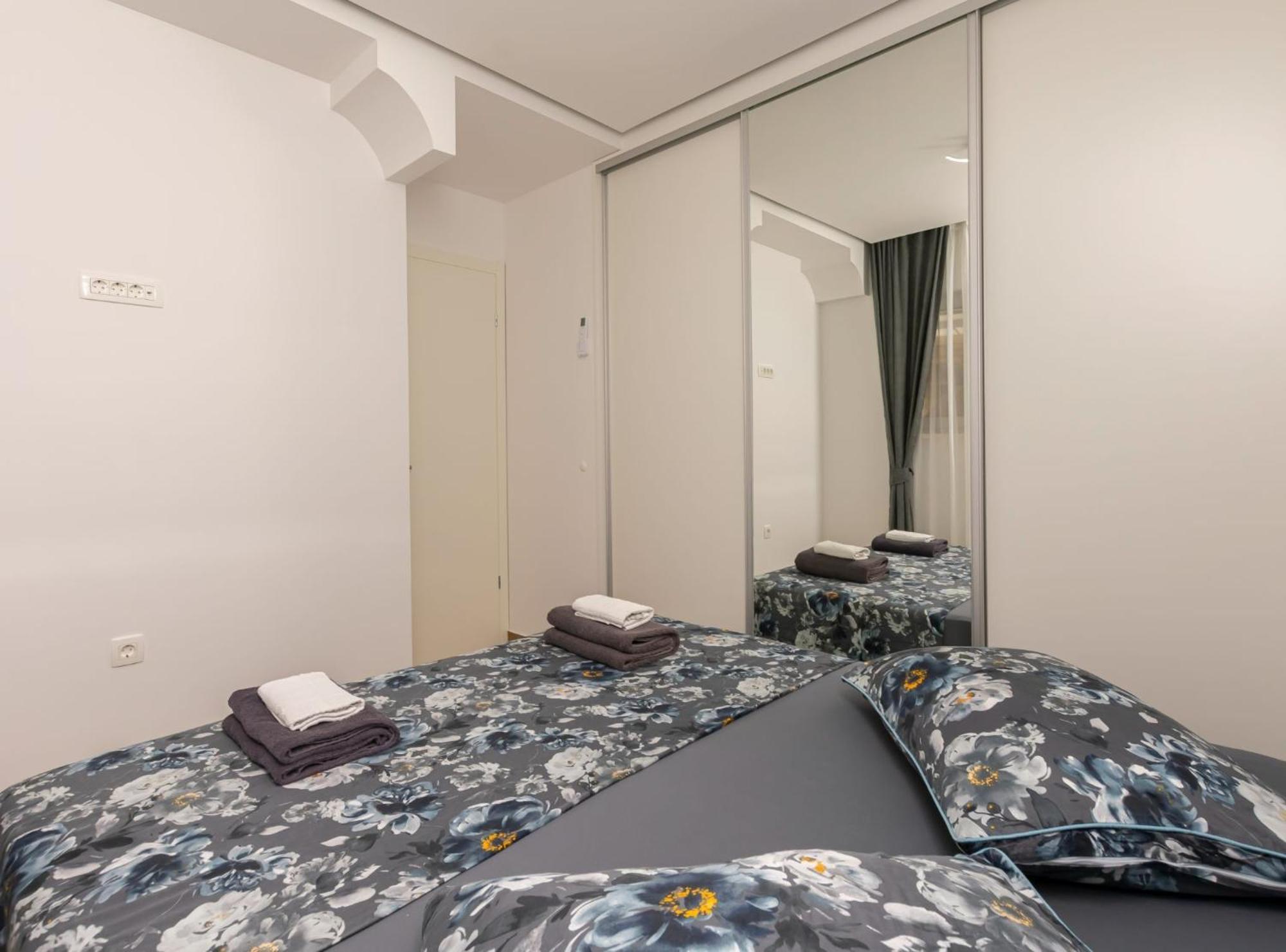 Apartments Hope Dugi Rat Kültér fotó