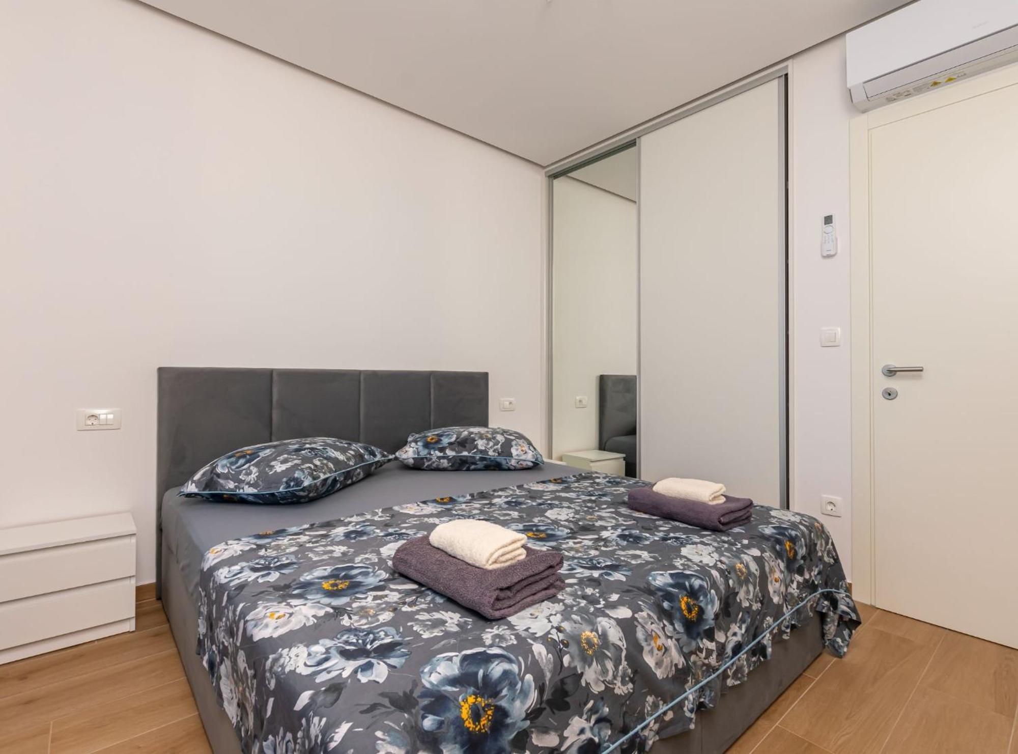 Apartments Hope Dugi Rat Kültér fotó
